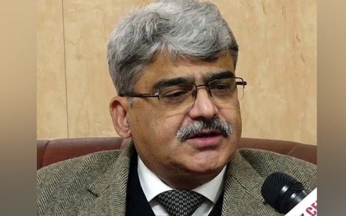 atul-696x435 Atal Dulloo chairing a meeting on Kashmir fruit transport